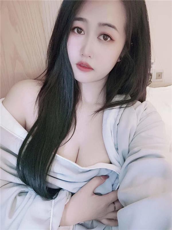 分享南站喜马拉雅小美女